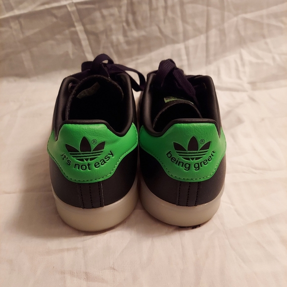 Adidas Stan Smith 'Marvel Hulk Smash' - Picture 2 of 8